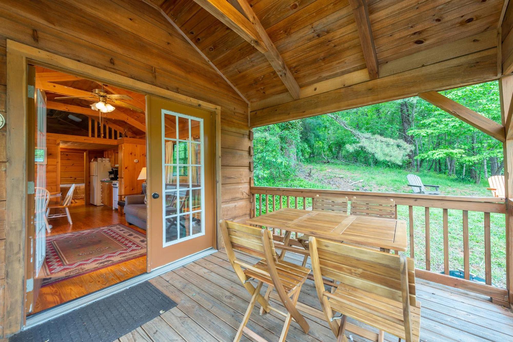 Engadine Inn And Cabins Candler Esterno foto
