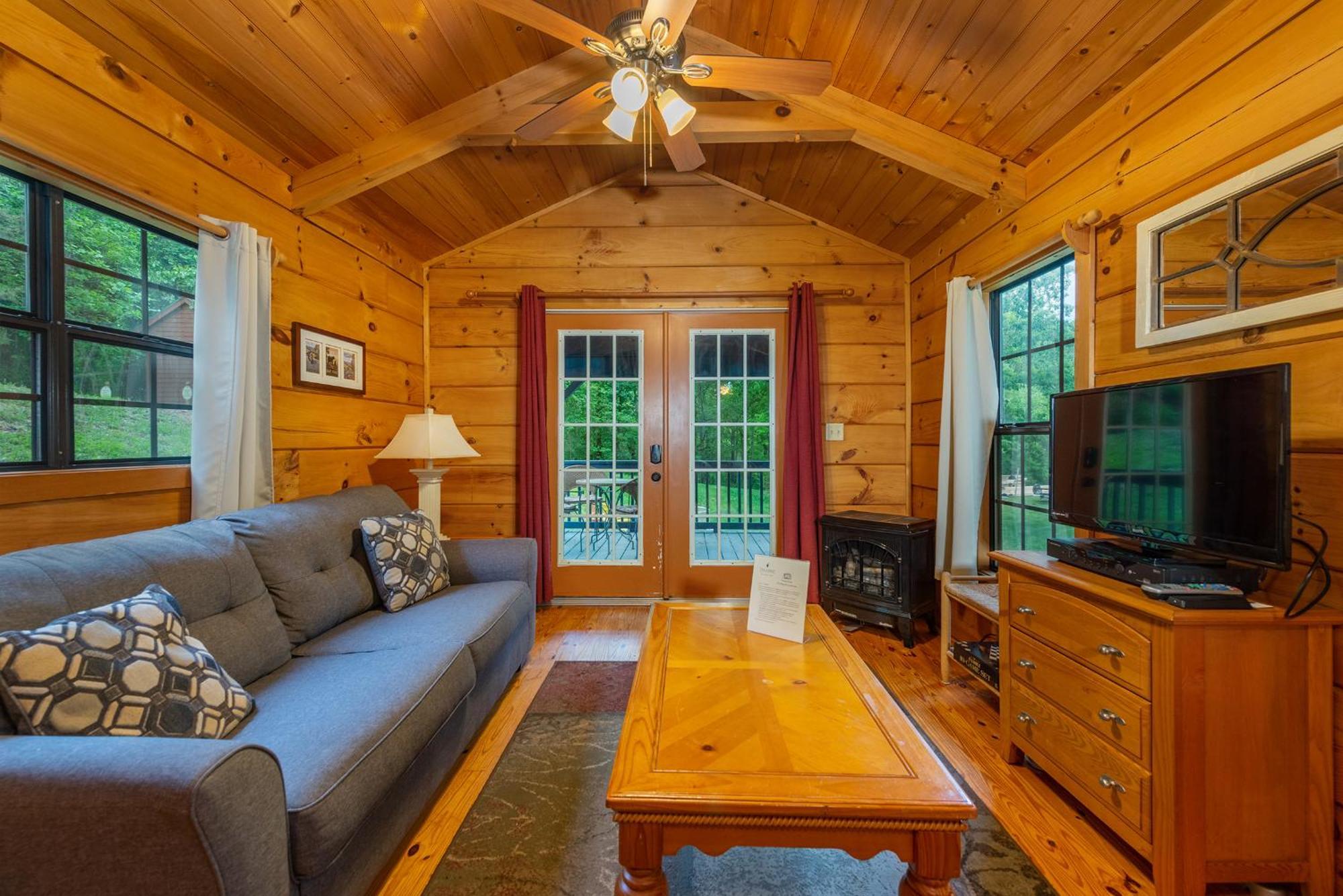 Engadine Inn And Cabins Candler Esterno foto